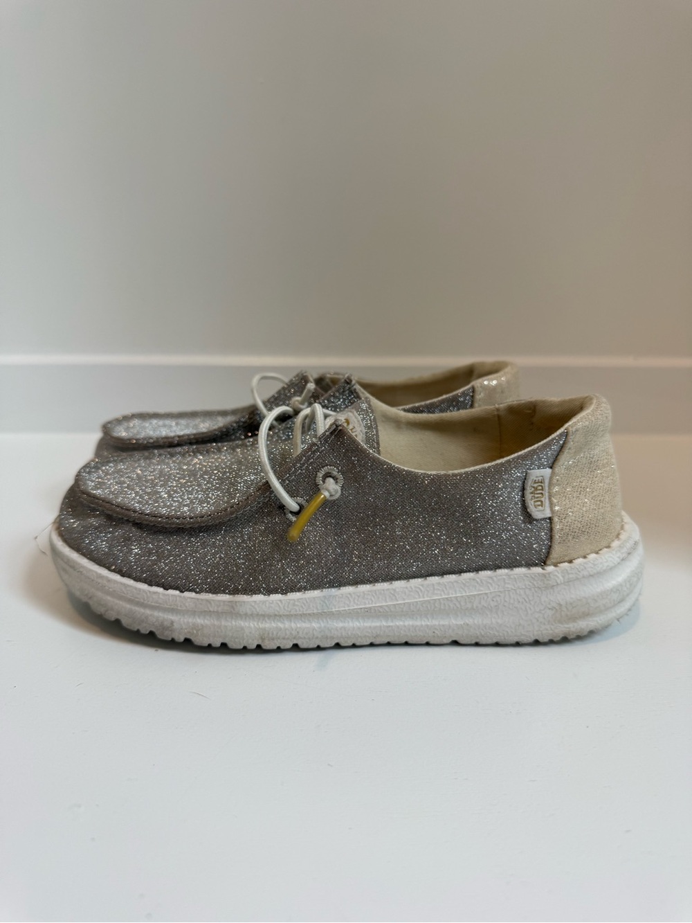 Hey Dude Wendy Metallic Sparkle Gold Shoes Youth Size TD13